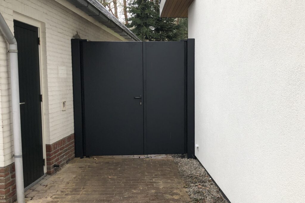 Dichte tuinpoort anti-inkijk